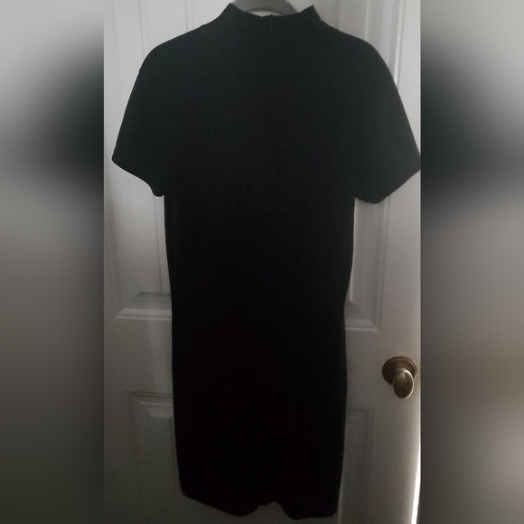 DKNY Classic Women's Little Black Dress Size Large - Picture 1 of 3